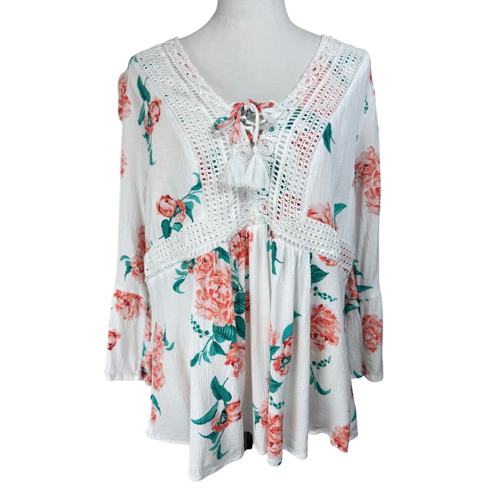 Torrid Plus Size 2 Blouse Top White Floral V-Neck‎ Baby Doll Peasant Cottagecore